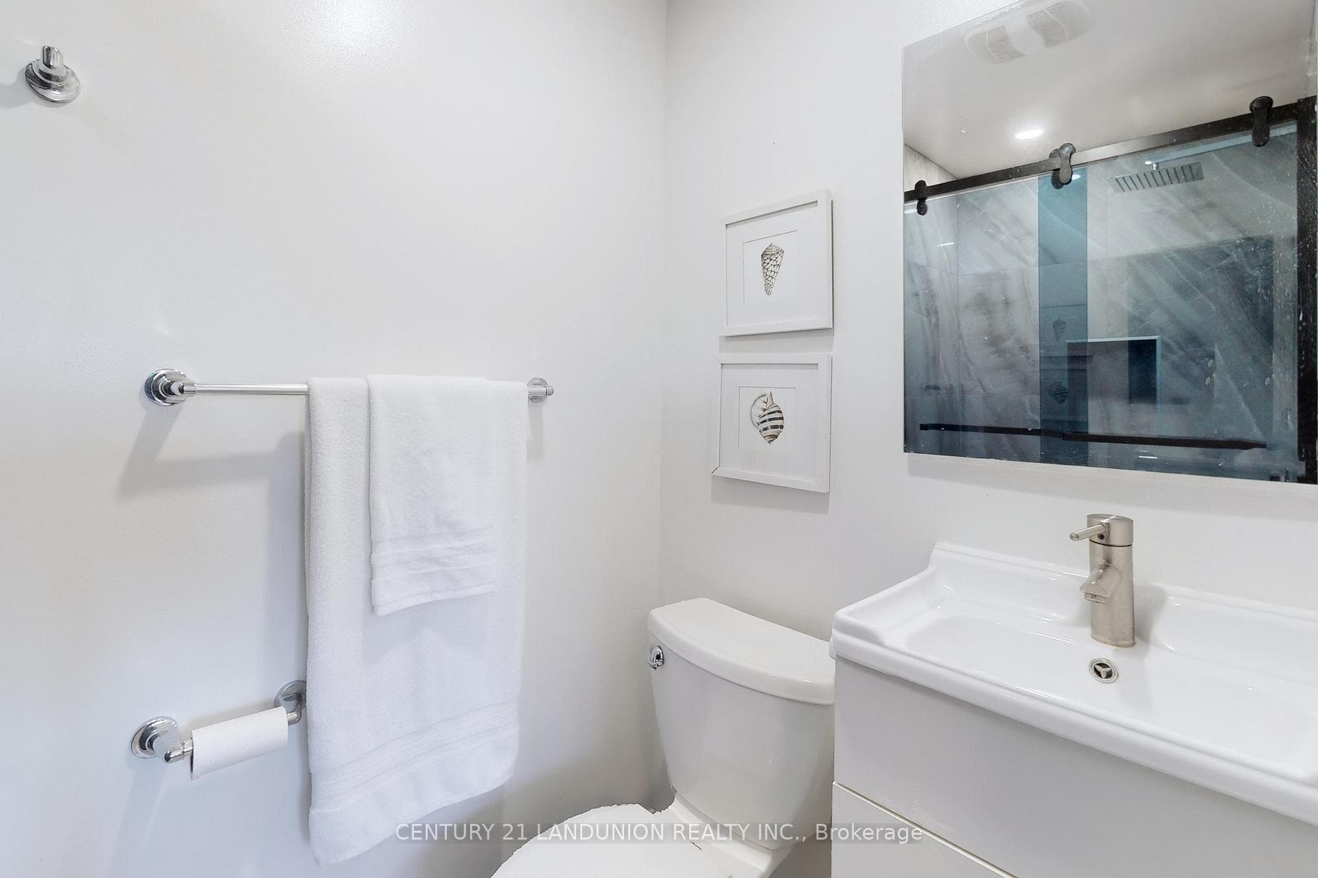 33 Moorehouse Drive photo 22
