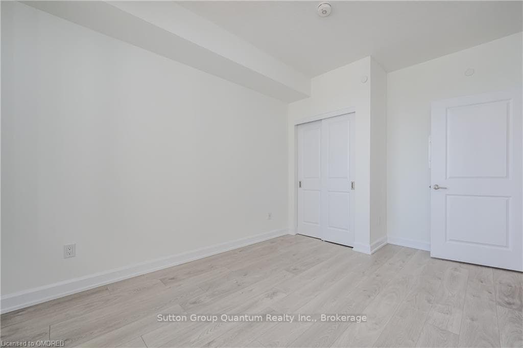3220 WILLIAM COLTSON Avenue Unit 402 photo 15