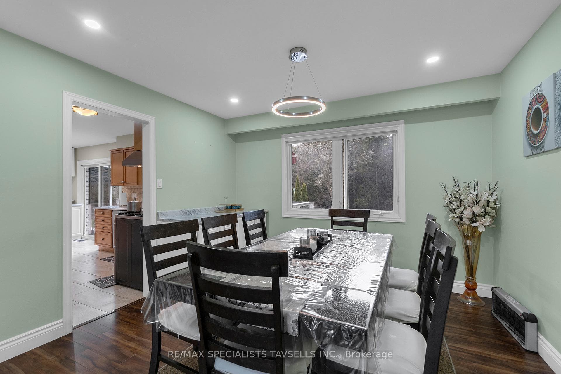 1677 Vaughan Drive photo 10