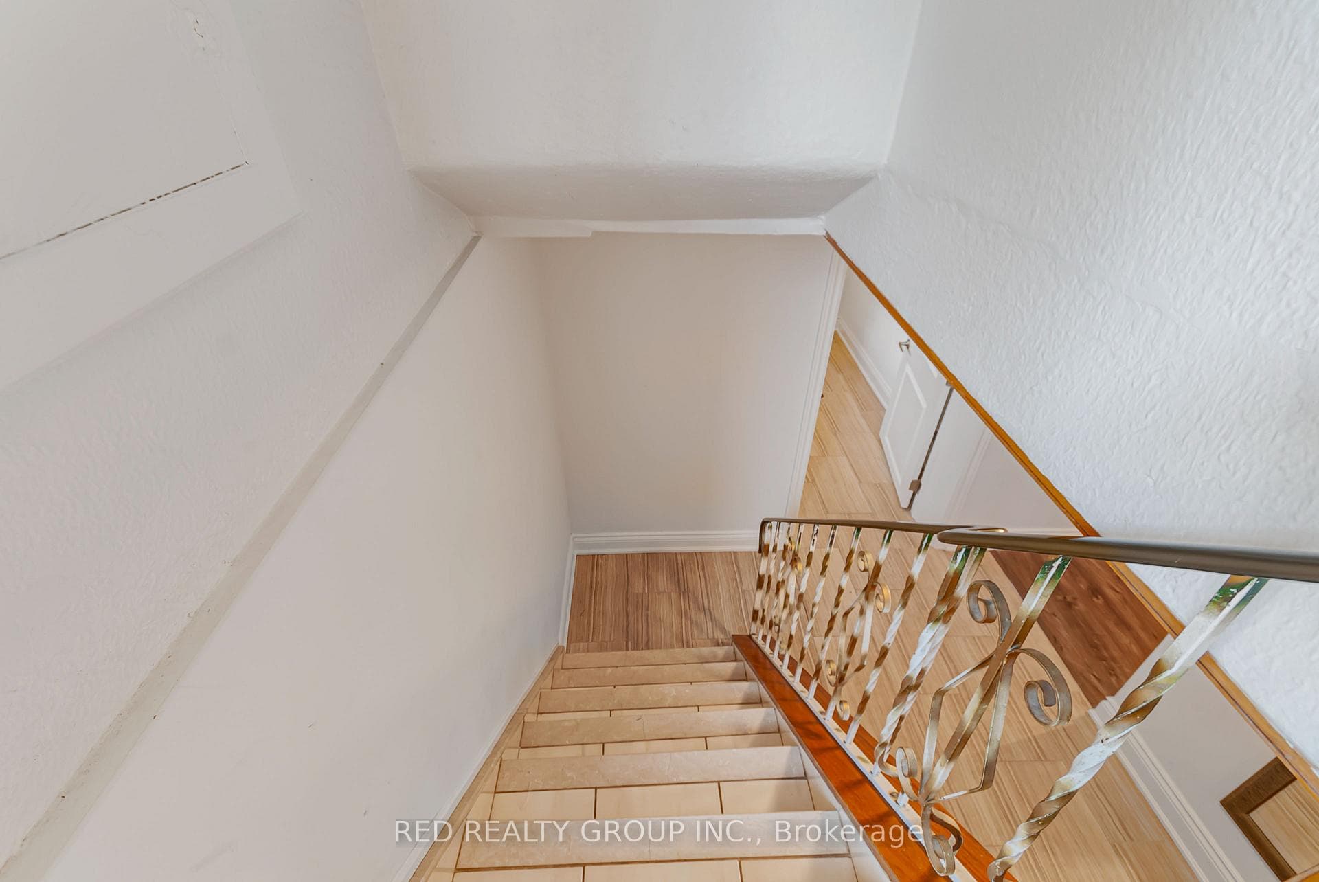 281 Falstaff Avenue photo 22