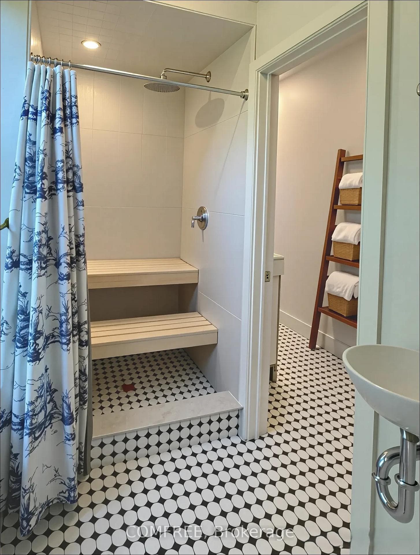 83 Little Bridge Street Unit 200 photo 17