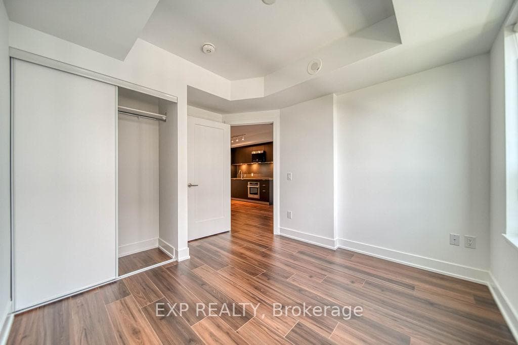 8 Cedarland Drive Unit 1601 photo 19