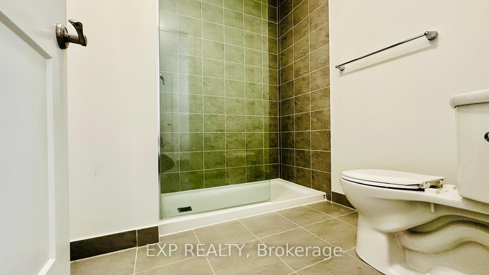 110 FERGUS Avenue Unit 40 photo 21
