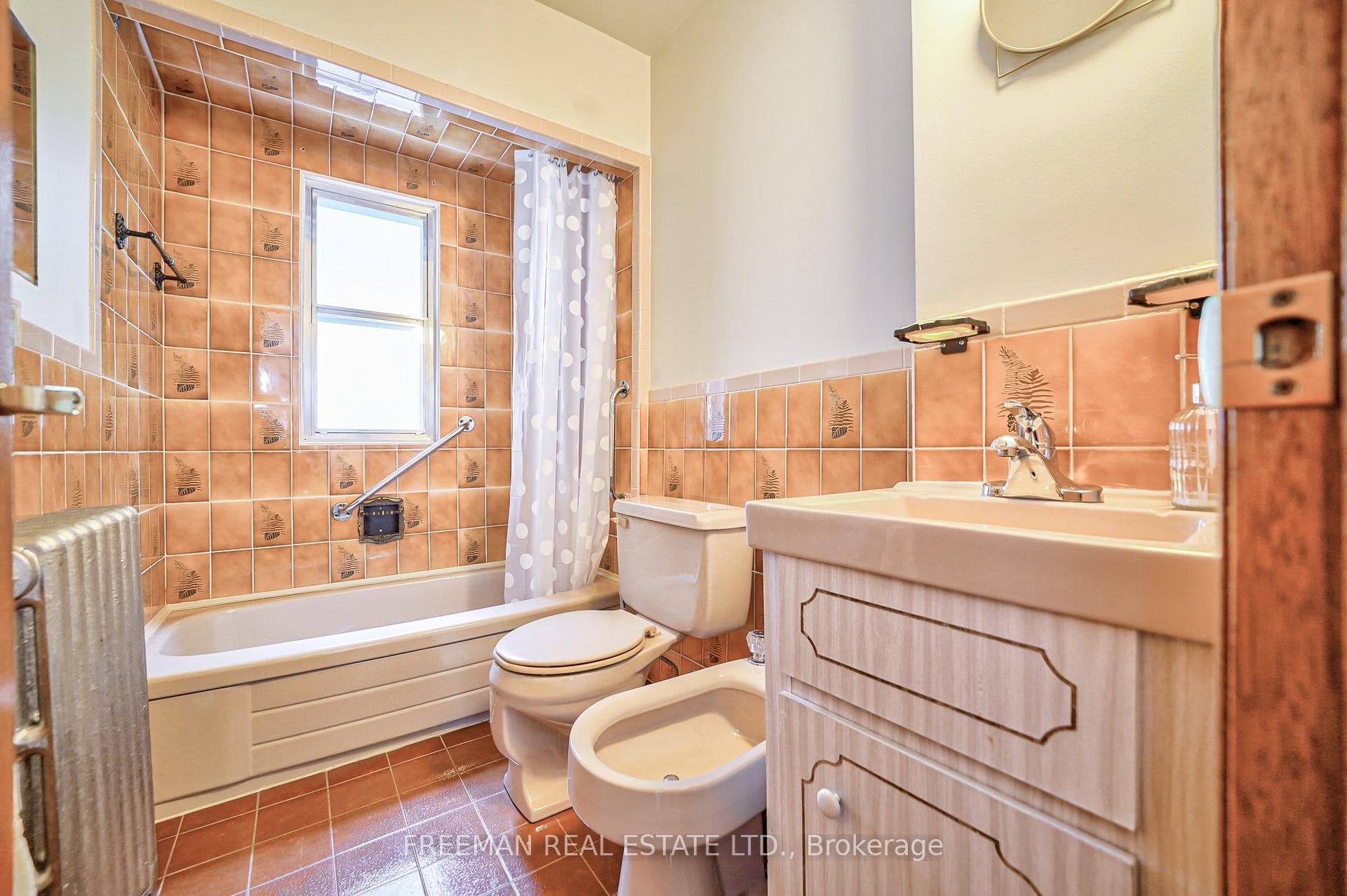 109 Barton Avenue photo 24