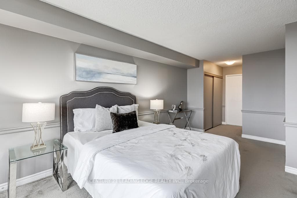 Master Bedroom /His/Her Closets