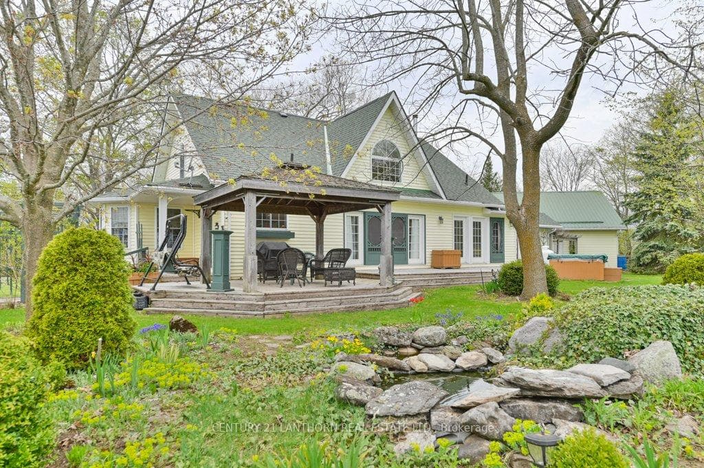 1642 Wingfield Road photo 29