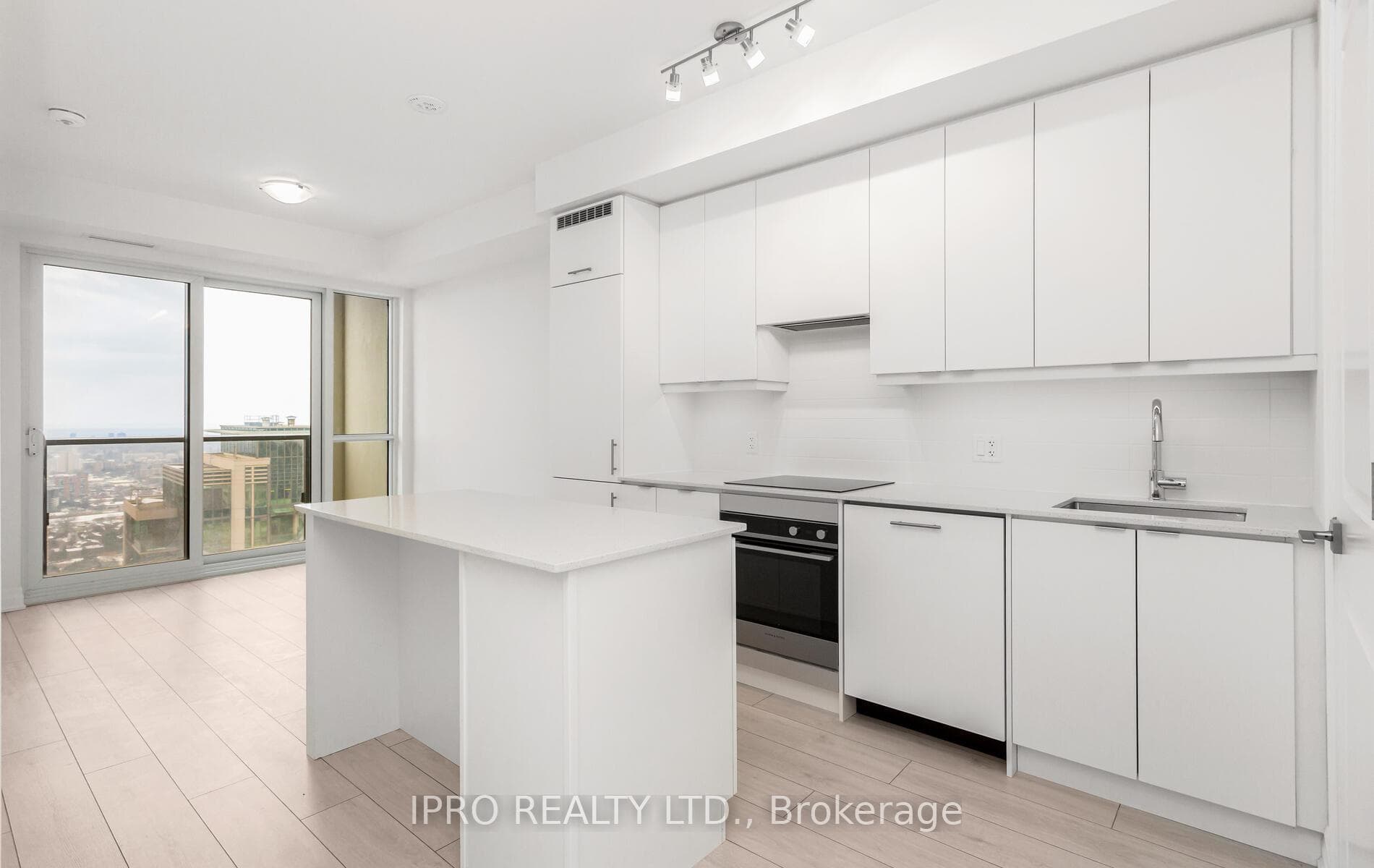 30 Elm Drive Unit 3507 photo 6
