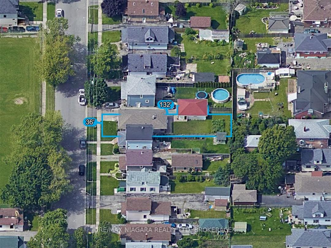 439 Davis Street photo 17