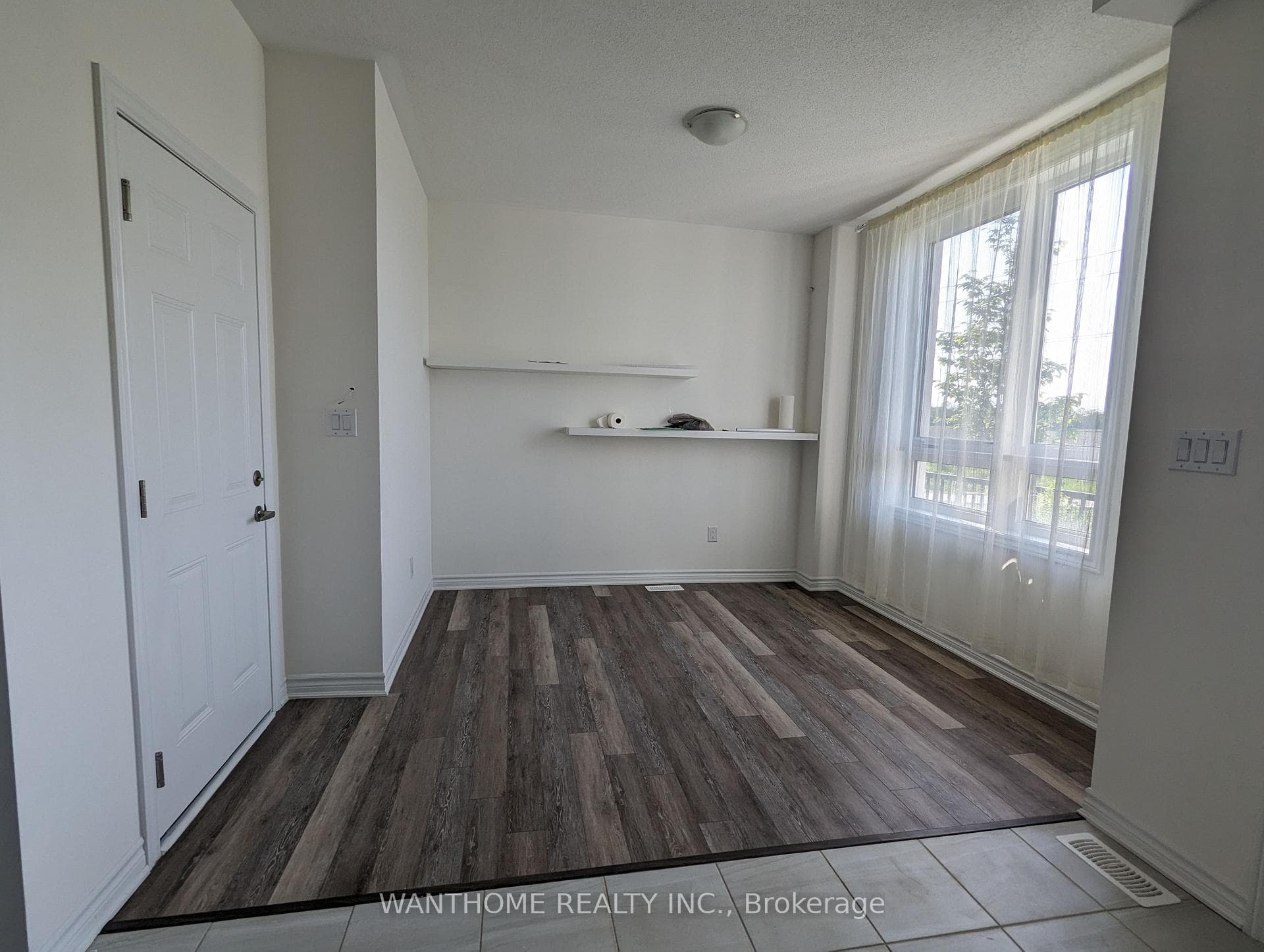 36 Chicago Lane photo 14