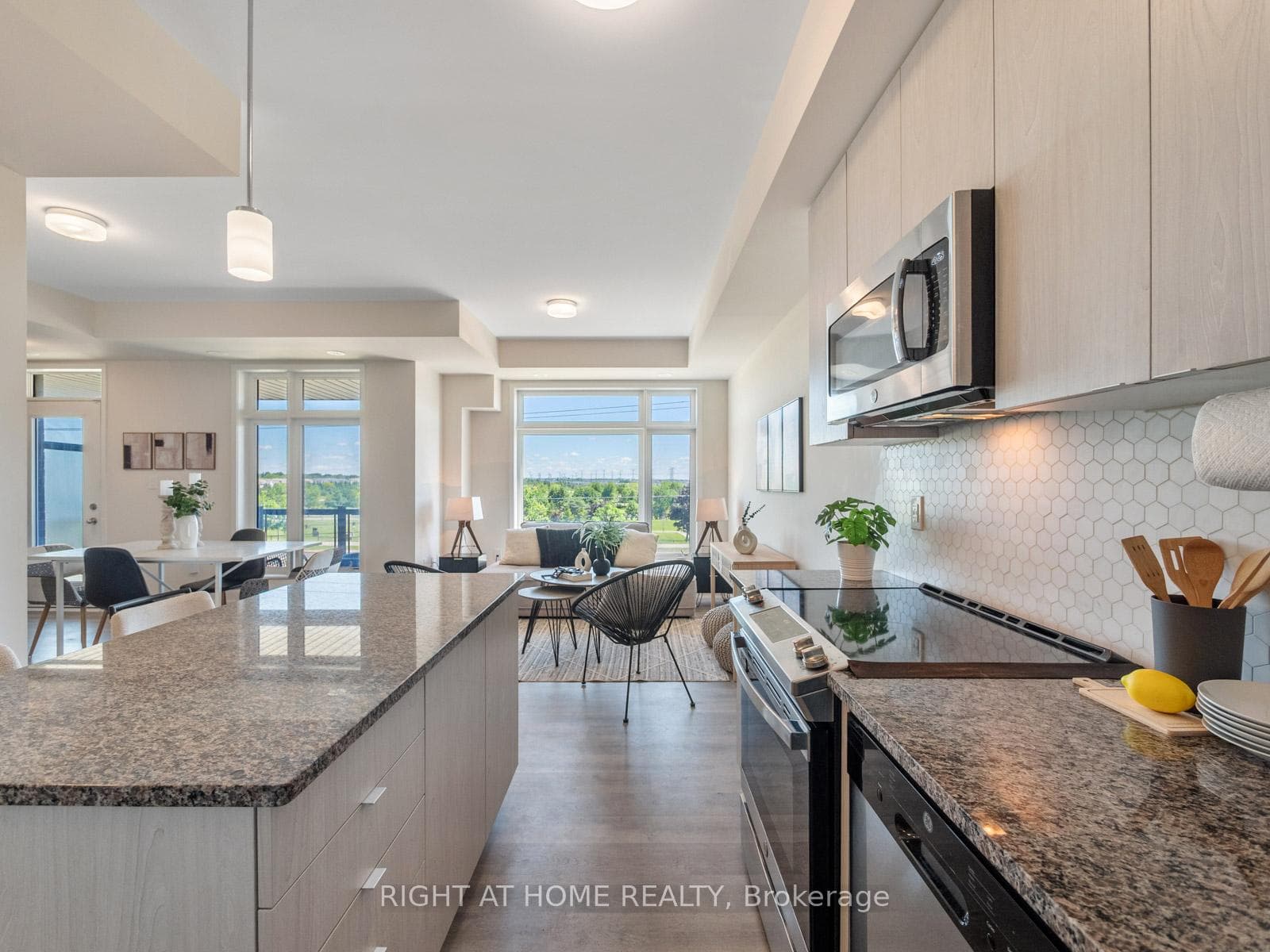 2550 Castlegate Crossing Unit 403 photo 8