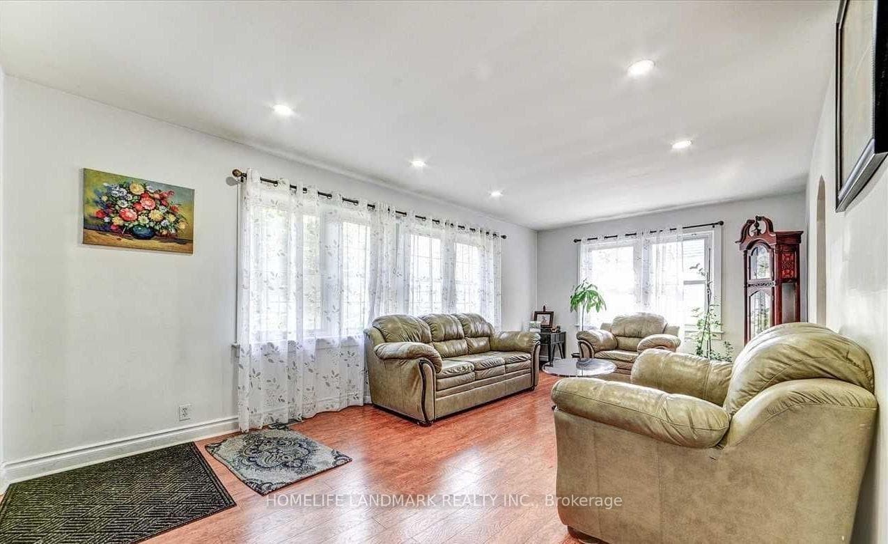 62 Peter Street photo 6