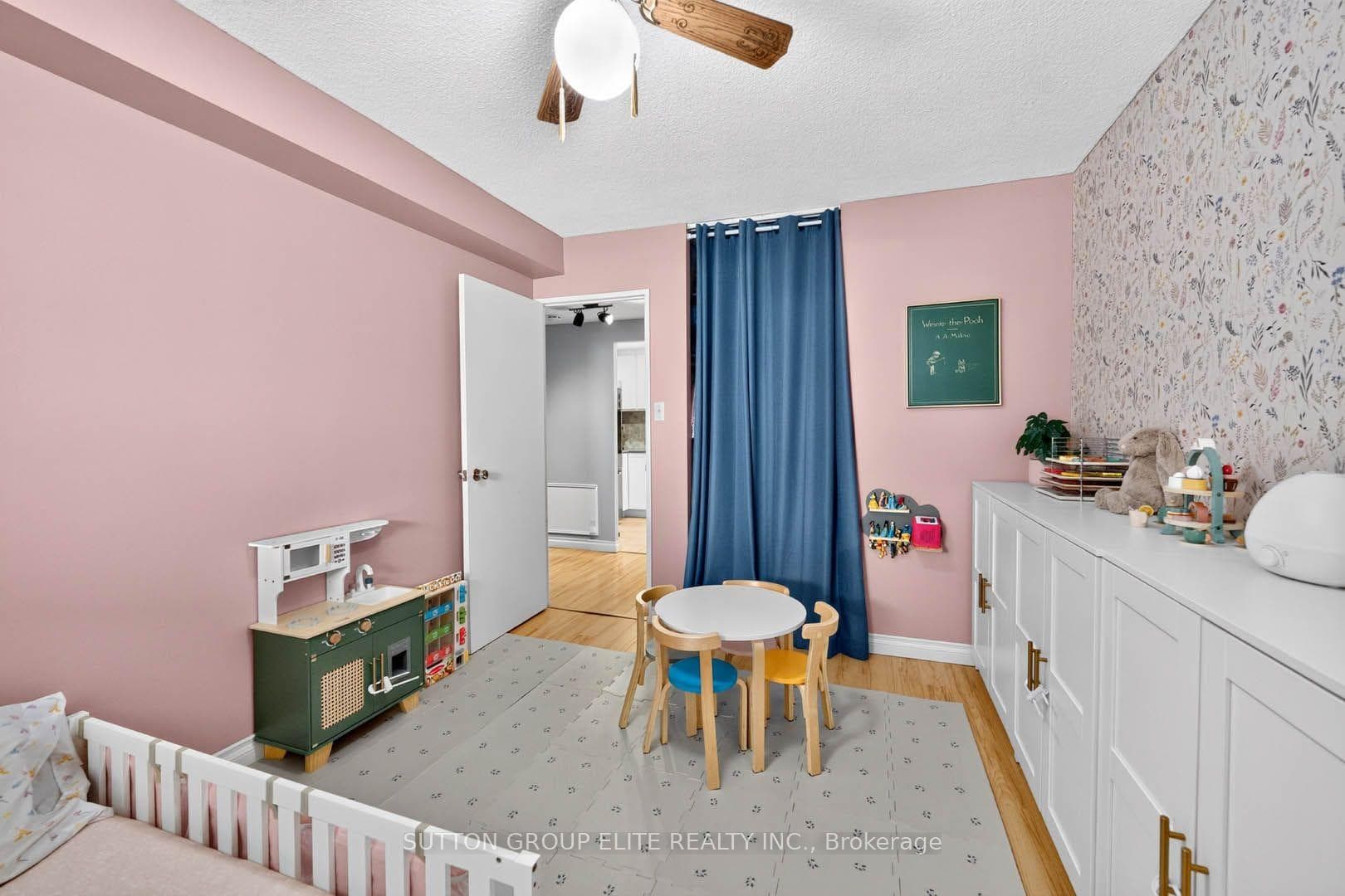 820 Burnhamthorpe Road Unit 2010 photo 25