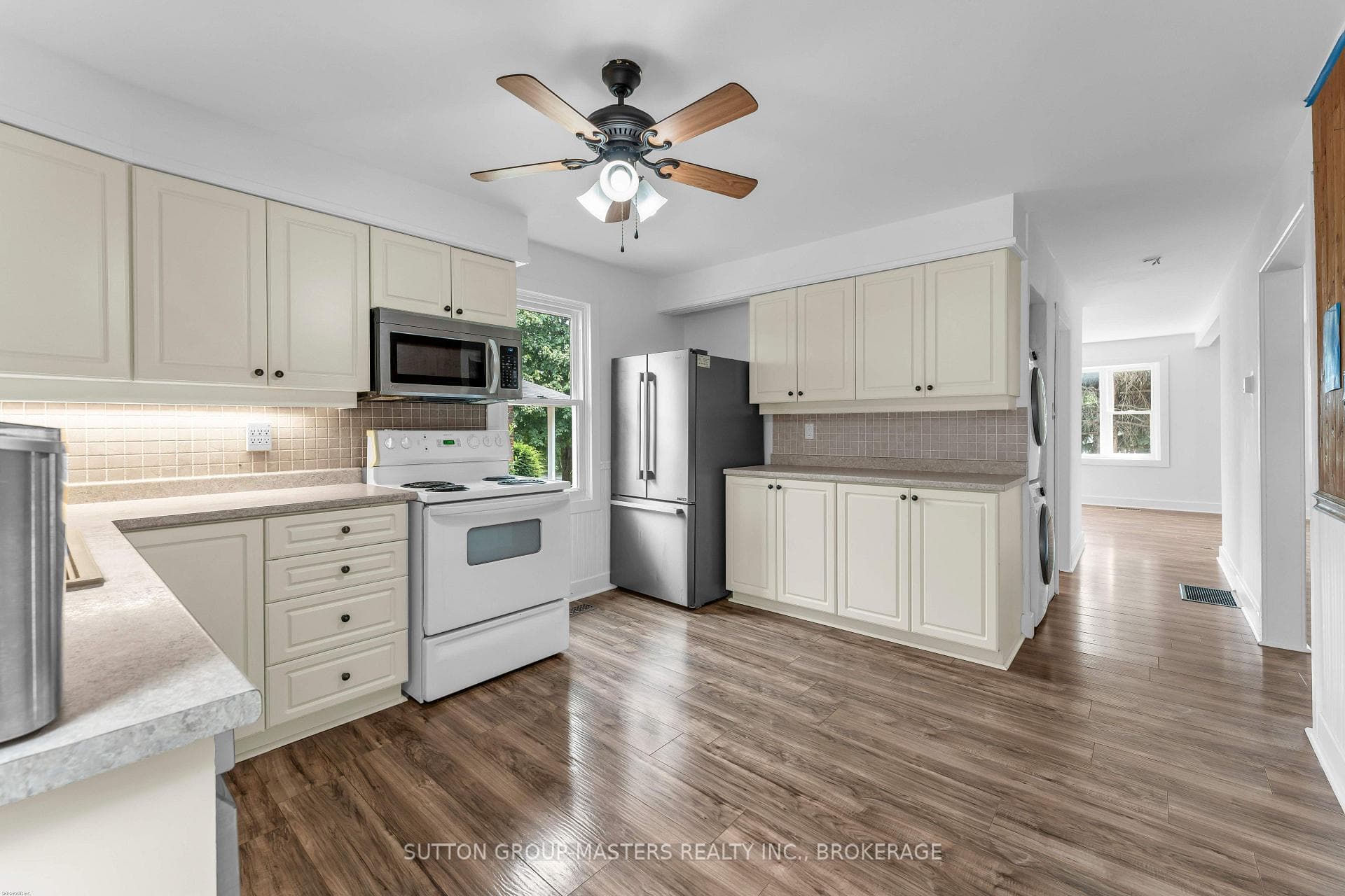 1062 Montreal Street photo 16