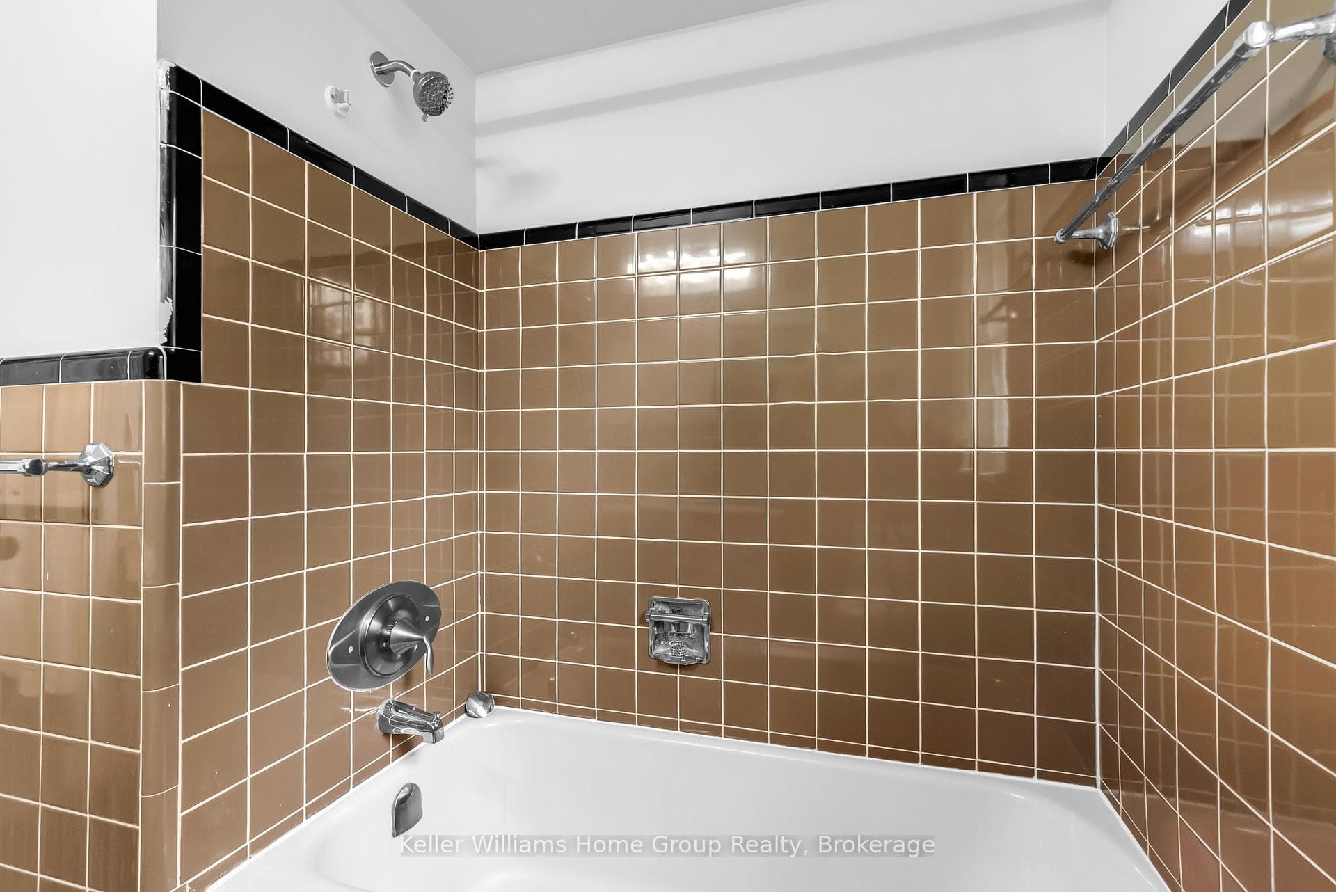 24 Caledonia Street photo 27