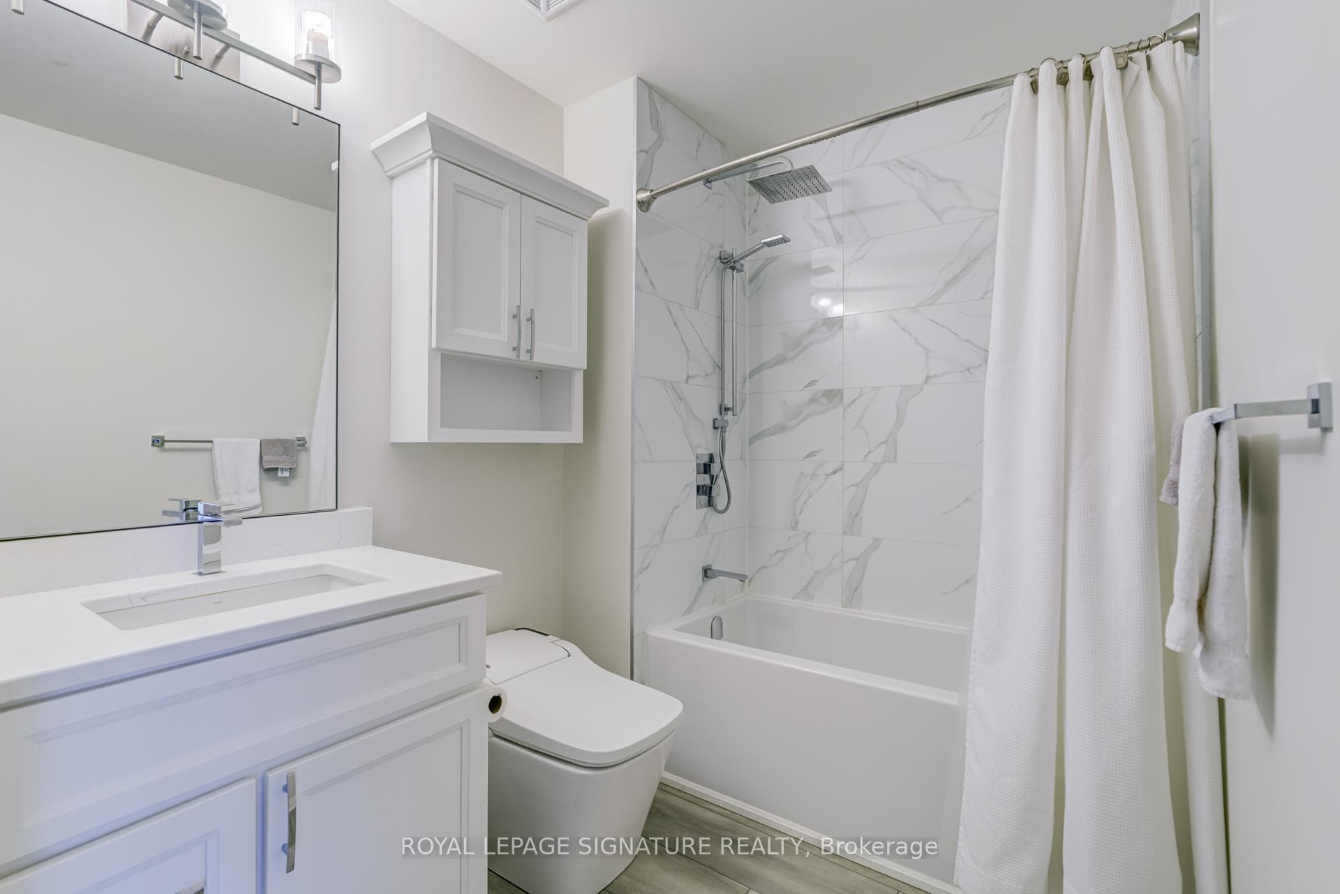 223 Webb Drive Unit 2502 photo 29