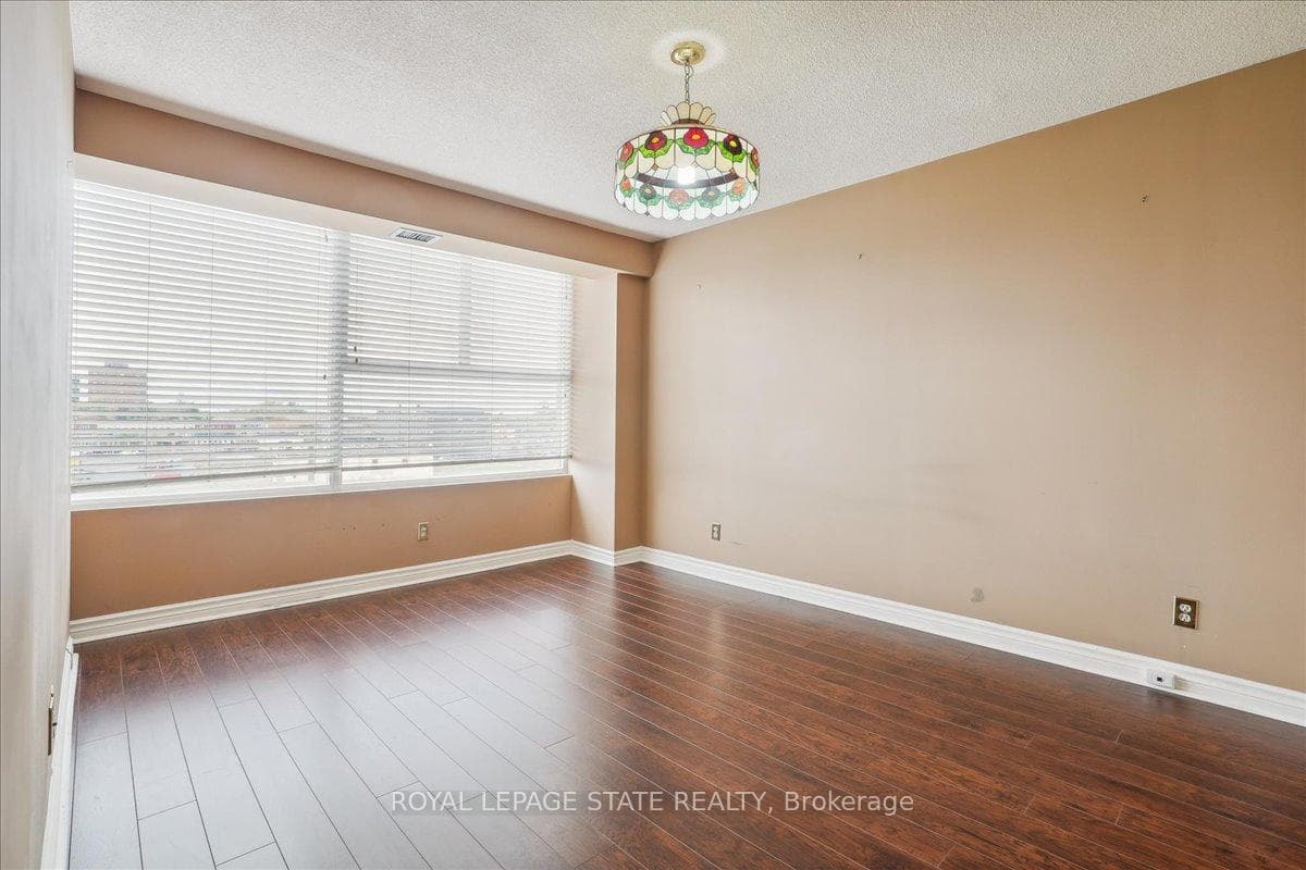 7 Gale Crescent Unit 511 photo 24