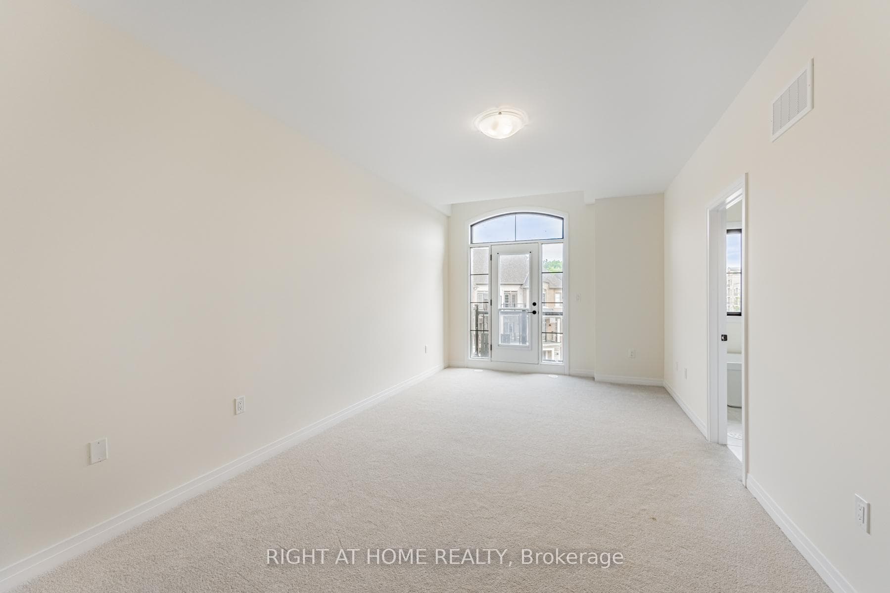 97 De La Roche Drive photo 16