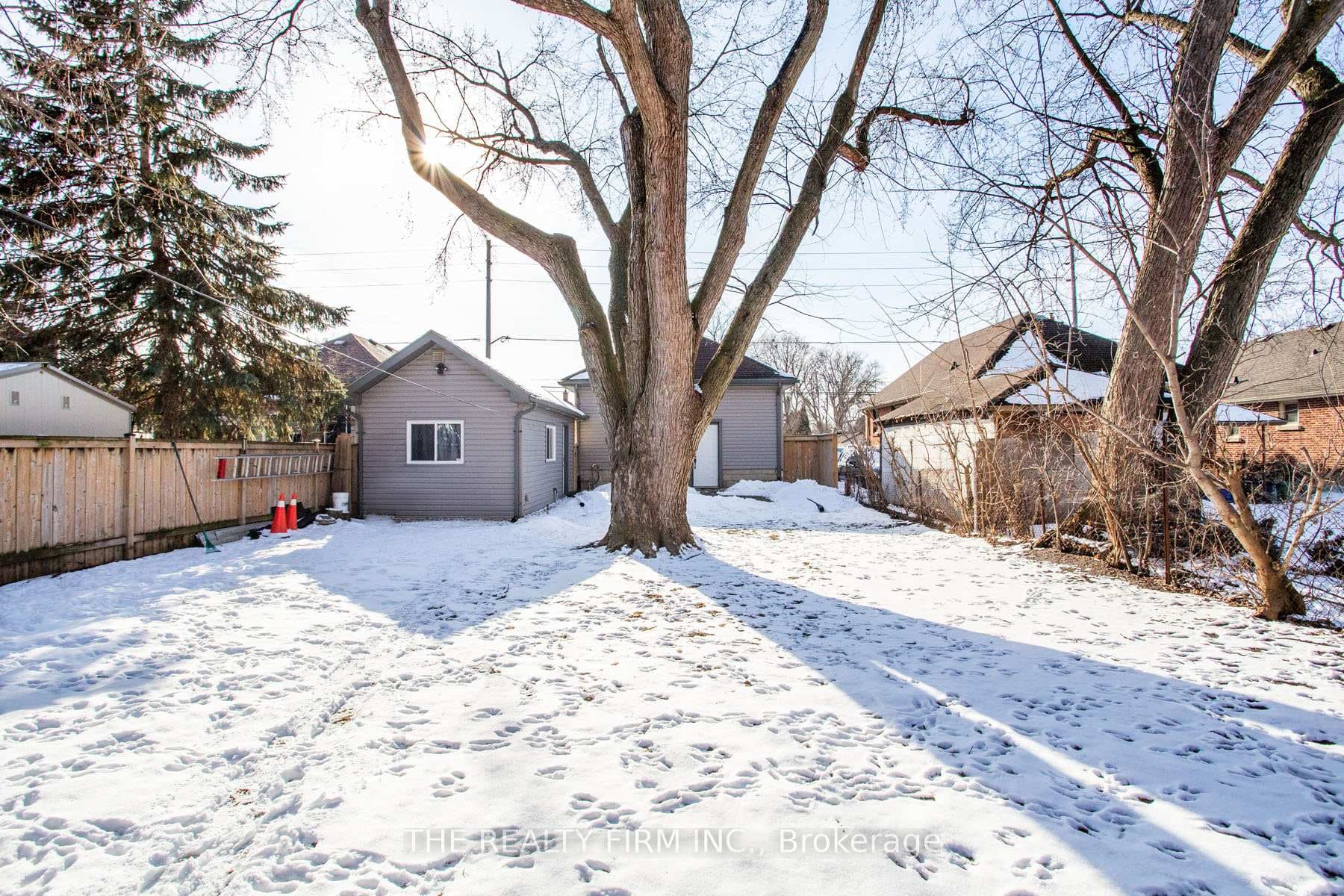 84 Adelaide Street photo 37