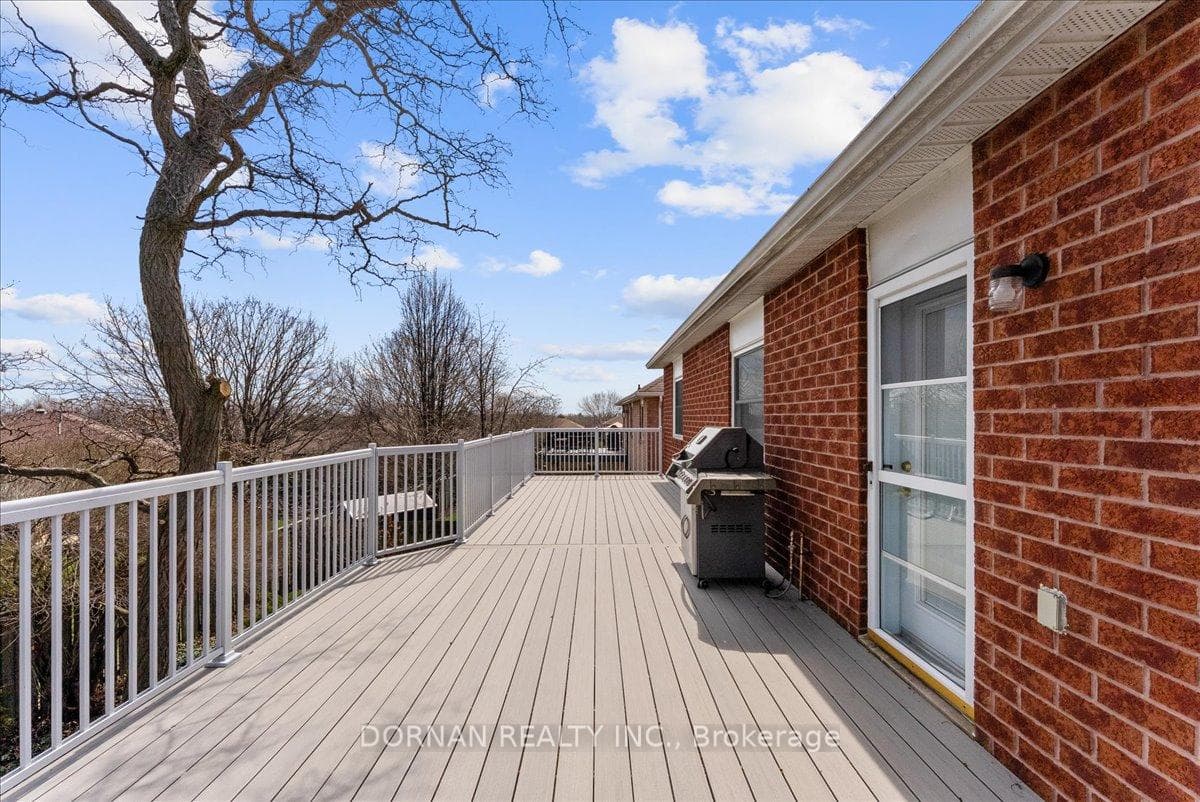 754 Munson Crescent photo 15