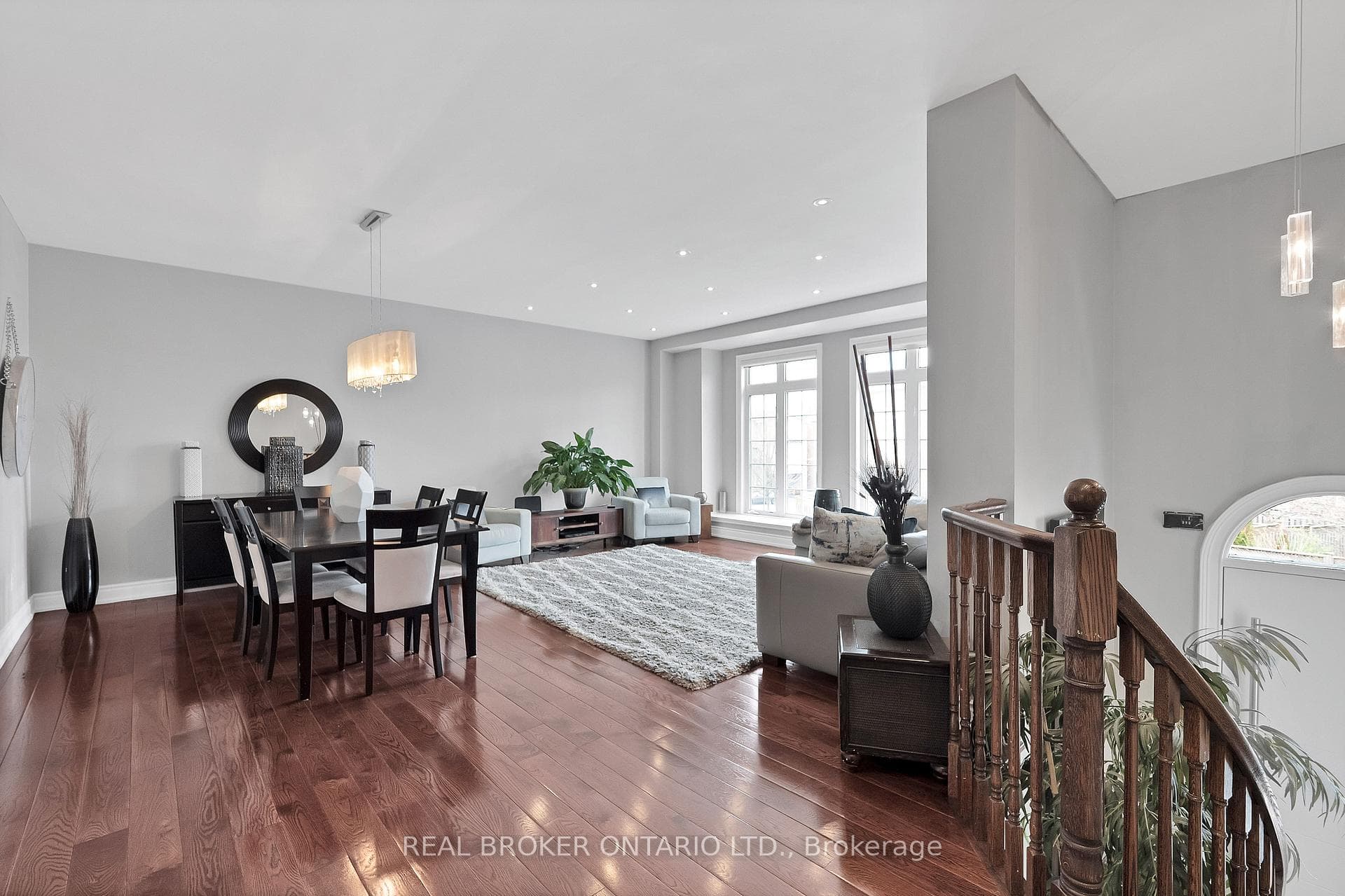 31 Mastwood Crescent photo 16