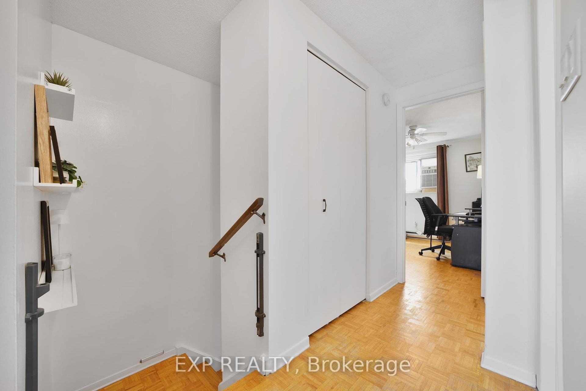 136 Darras Court photo 22