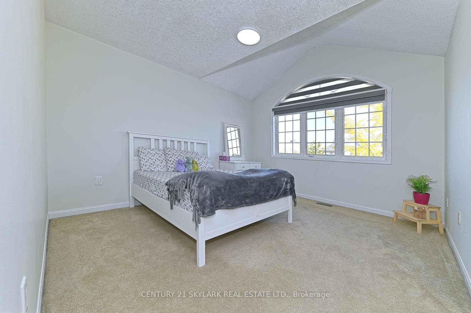 14 Cogswell Crescent photo 23