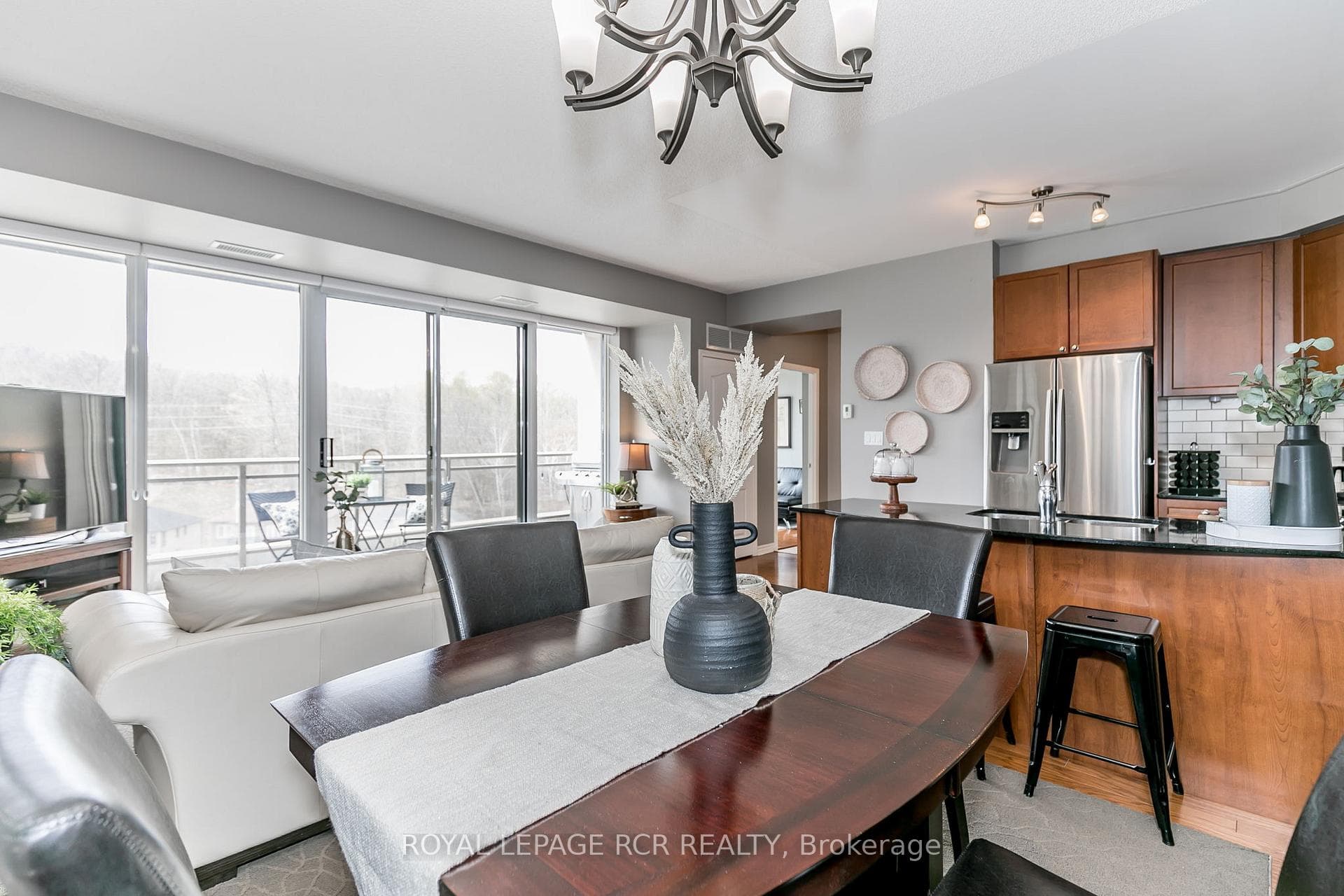 699 Aberdeen Boulevard Unit 608 photo 17