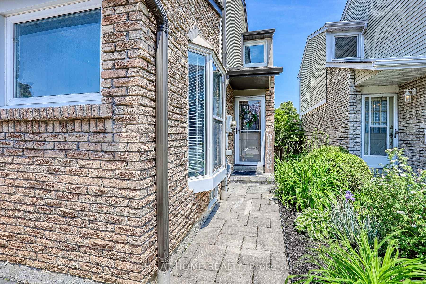 33 Andrea Road photo 4