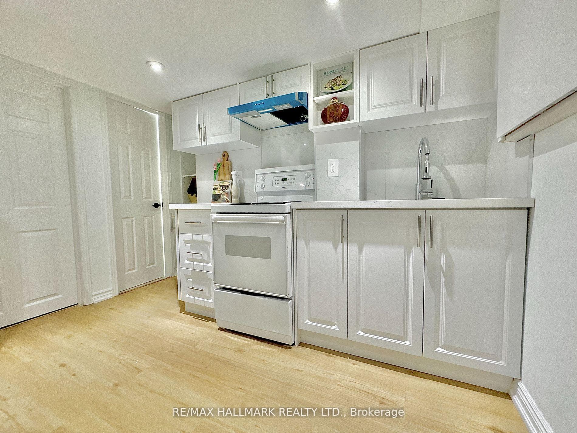 16 Gaspe Road photo 35