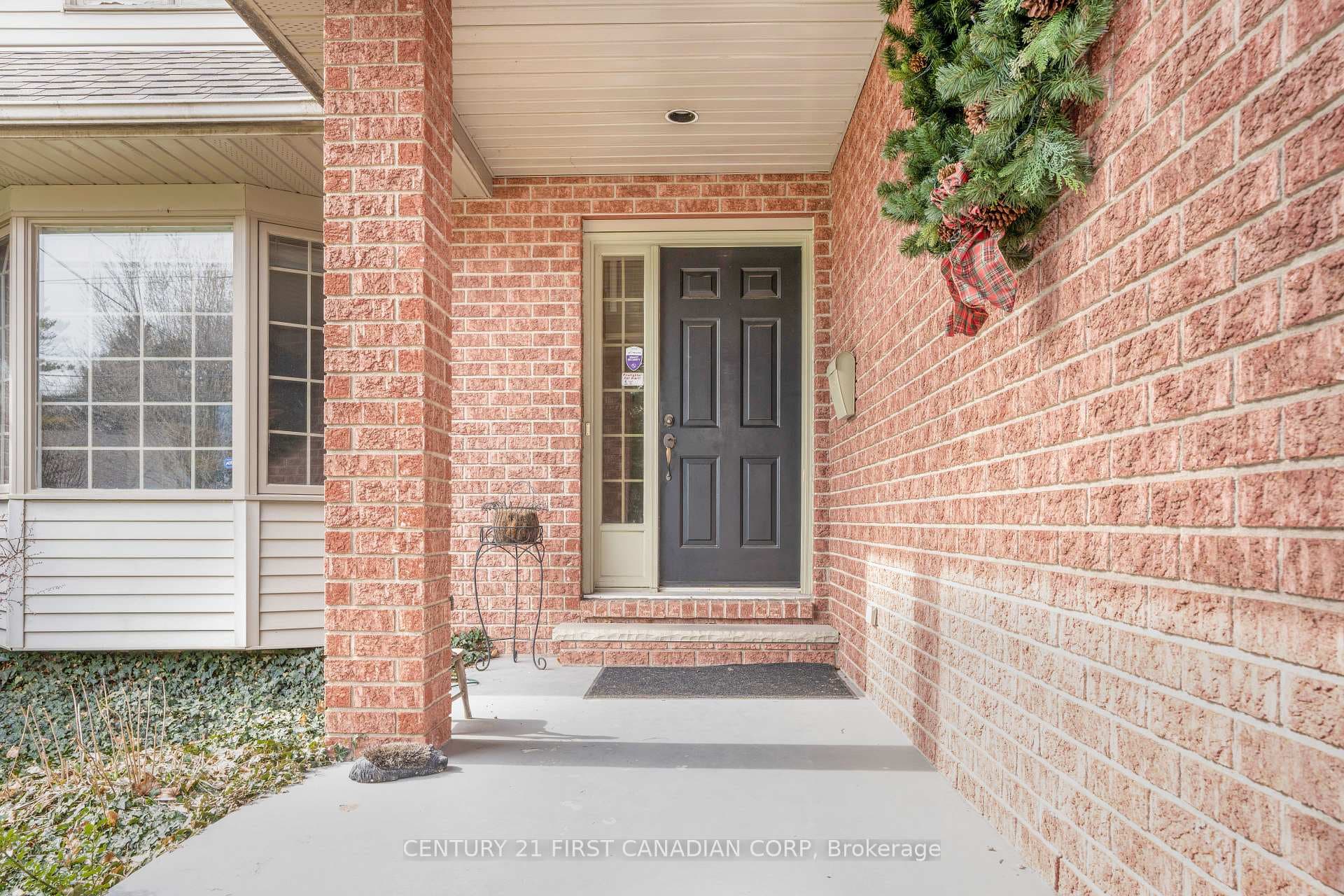12 Phyllis Avenue photo 4