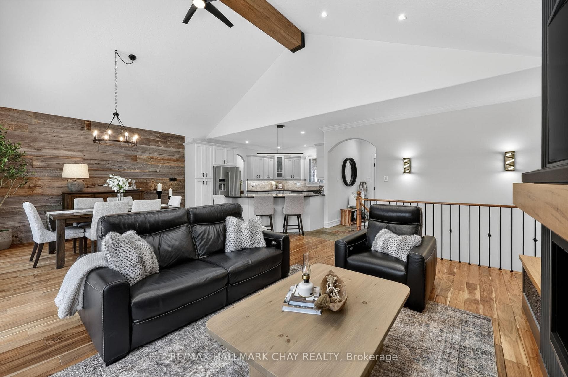 25 Laddie Lane photo 14