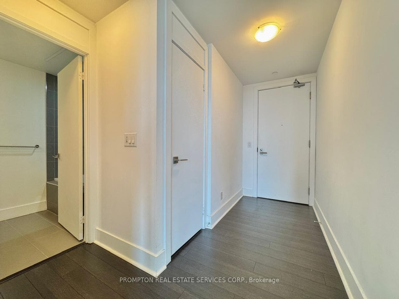 32 Davenport Road Unit 1502 photo 13
