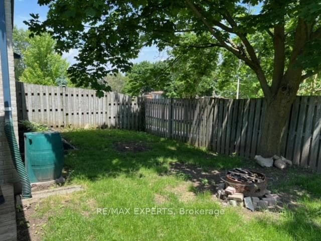 776 Gladstone Drive photo 39