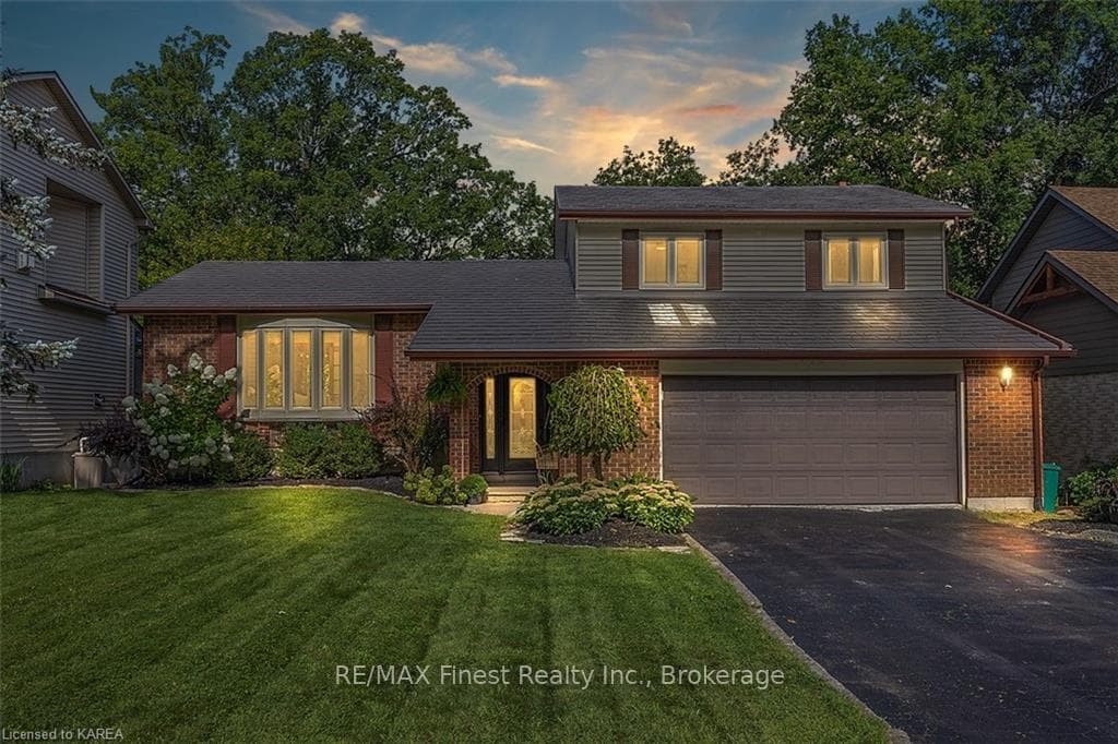 891 SAFARI Drive photo 1