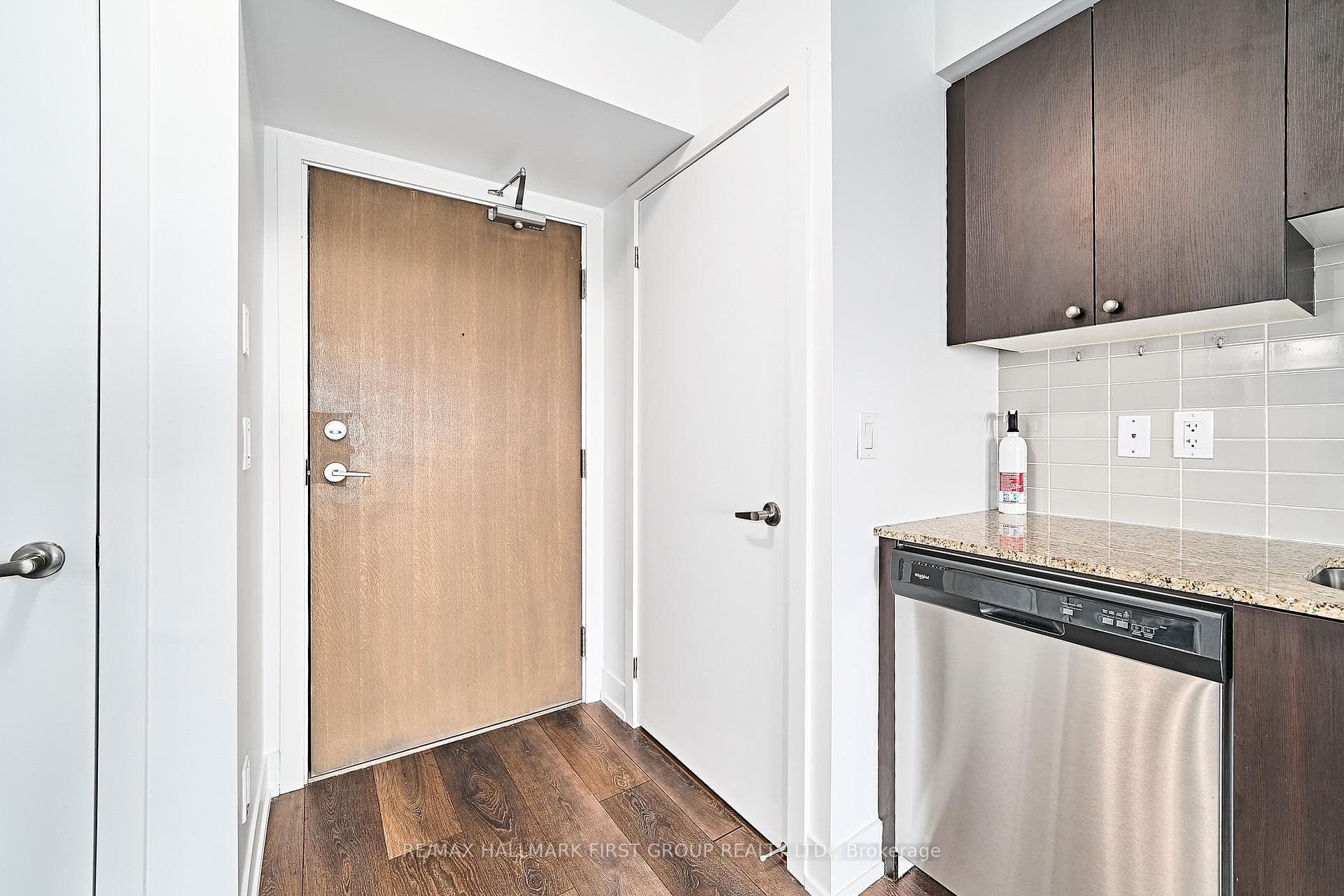 1255 Bayly Street Unit 1403 photo 4