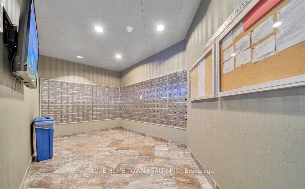 1055 Bay Street Unit 308 photo 24