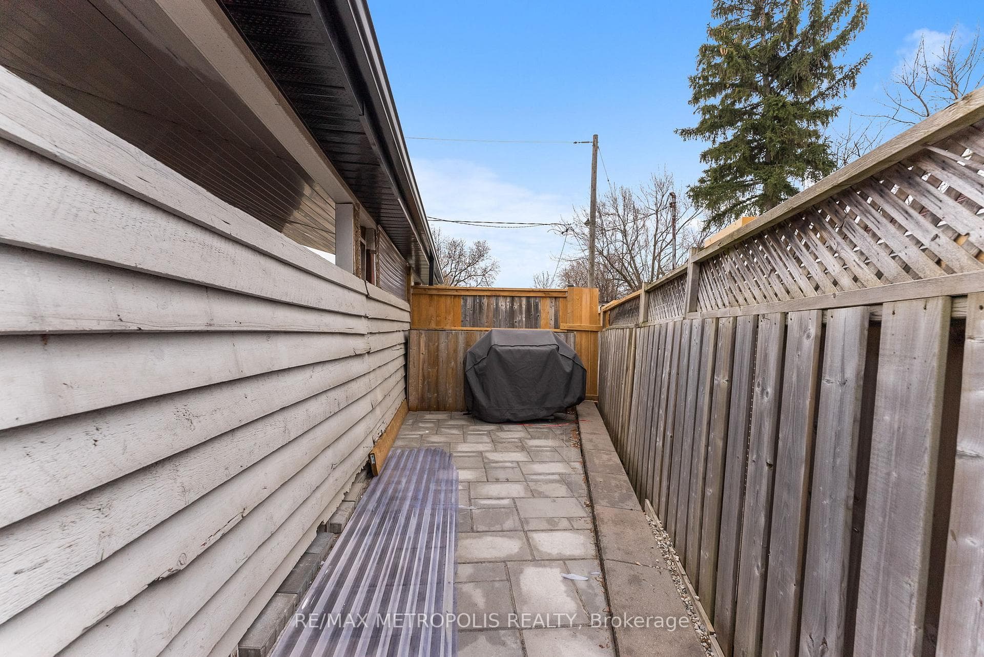 2B Summerglade Drive photo 33