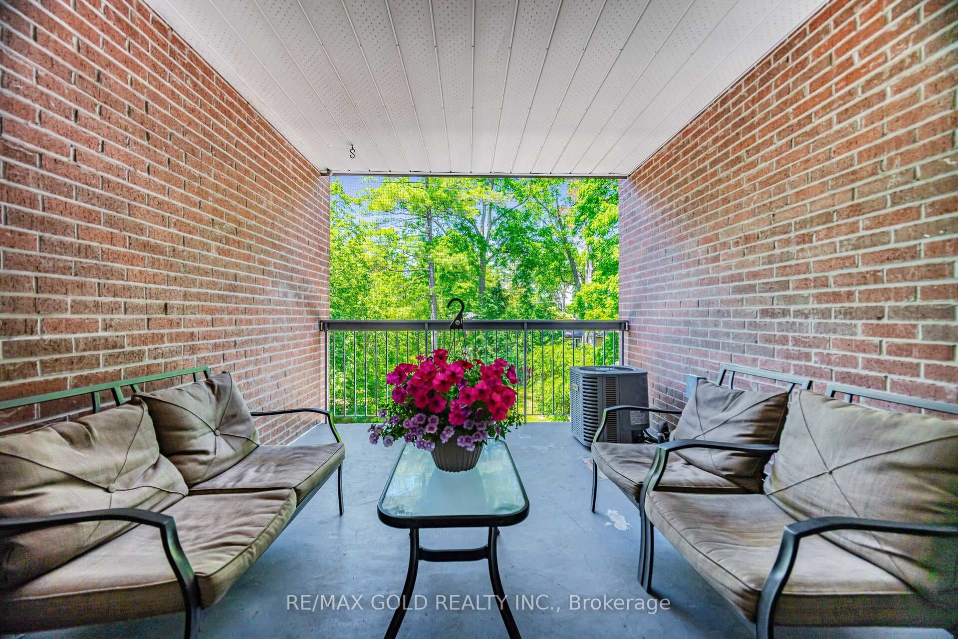 3025 The Credit Woodlands Drive Unit 251 photo 31