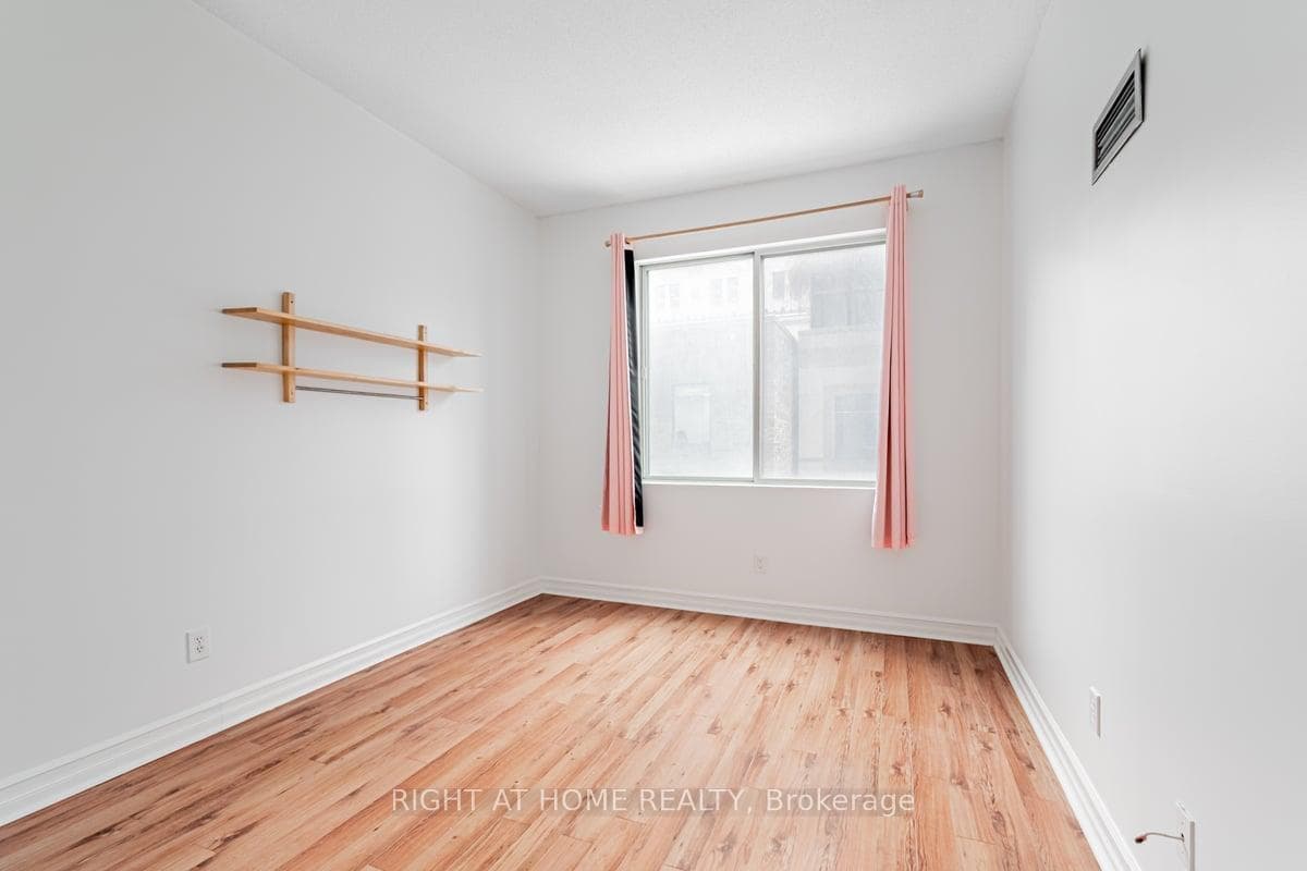 25 Grenville Street Unit 405 photo 16