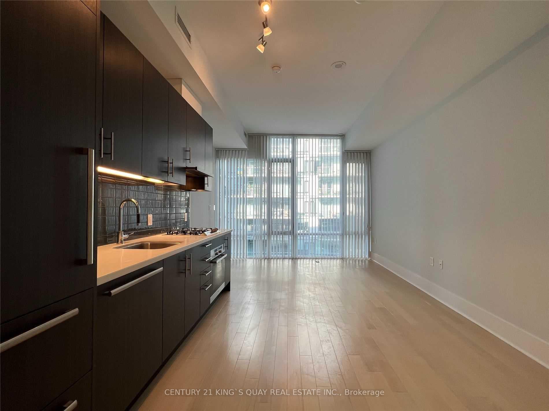 29 Queens Quay Unit 619 photo 6