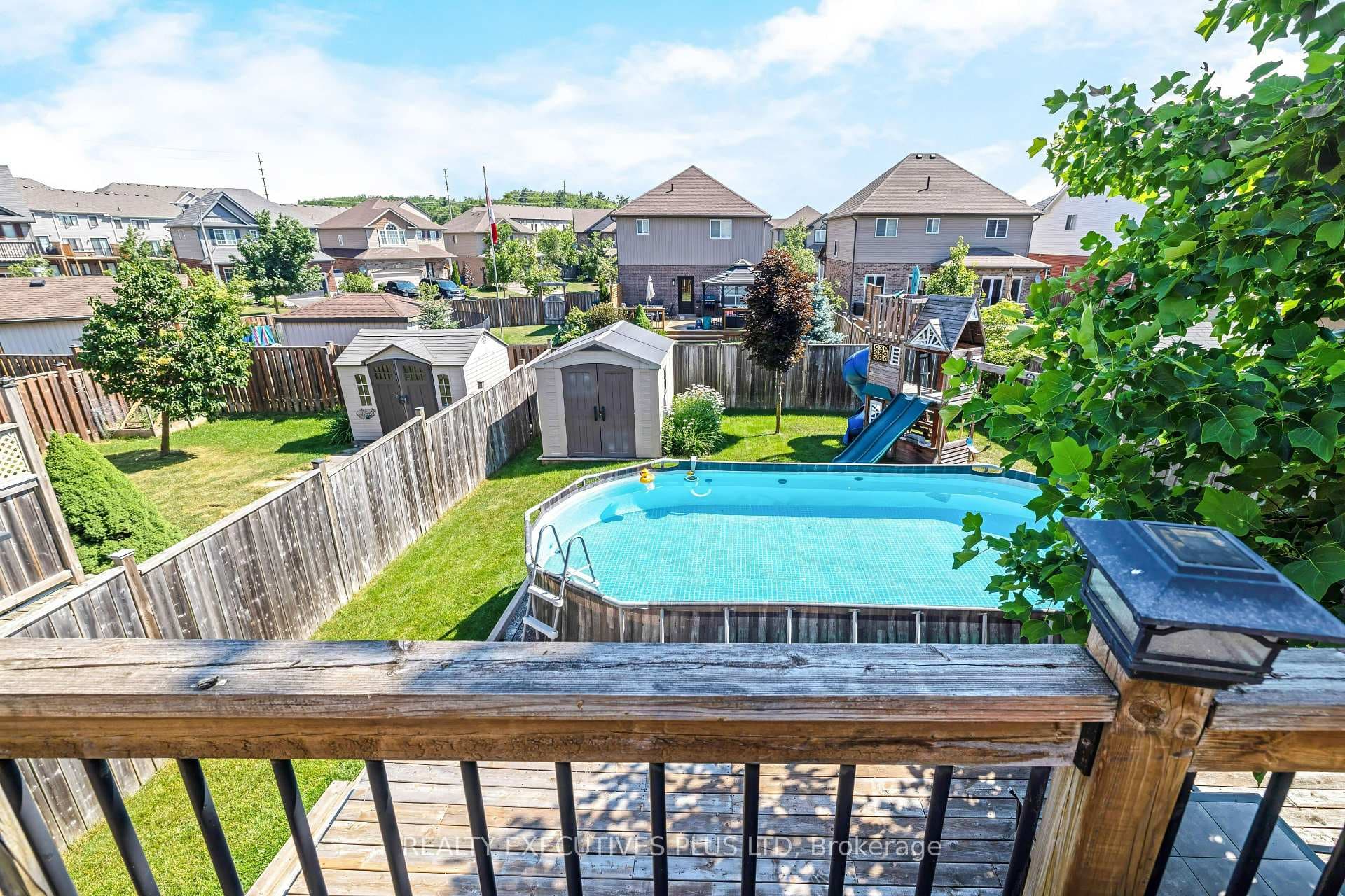 56 Dinnick Crescent photo 34