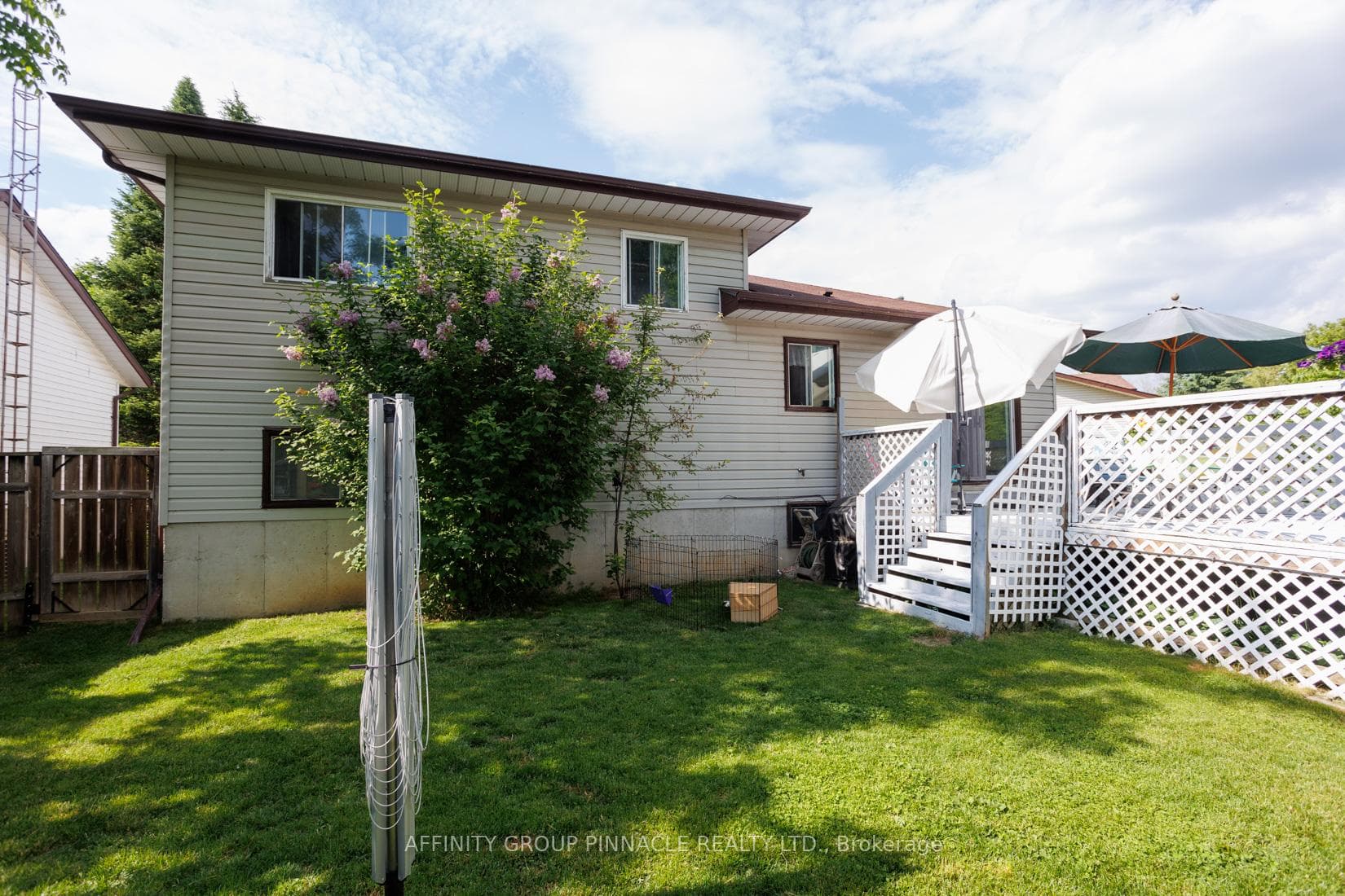 581 Colyer Street photo 37