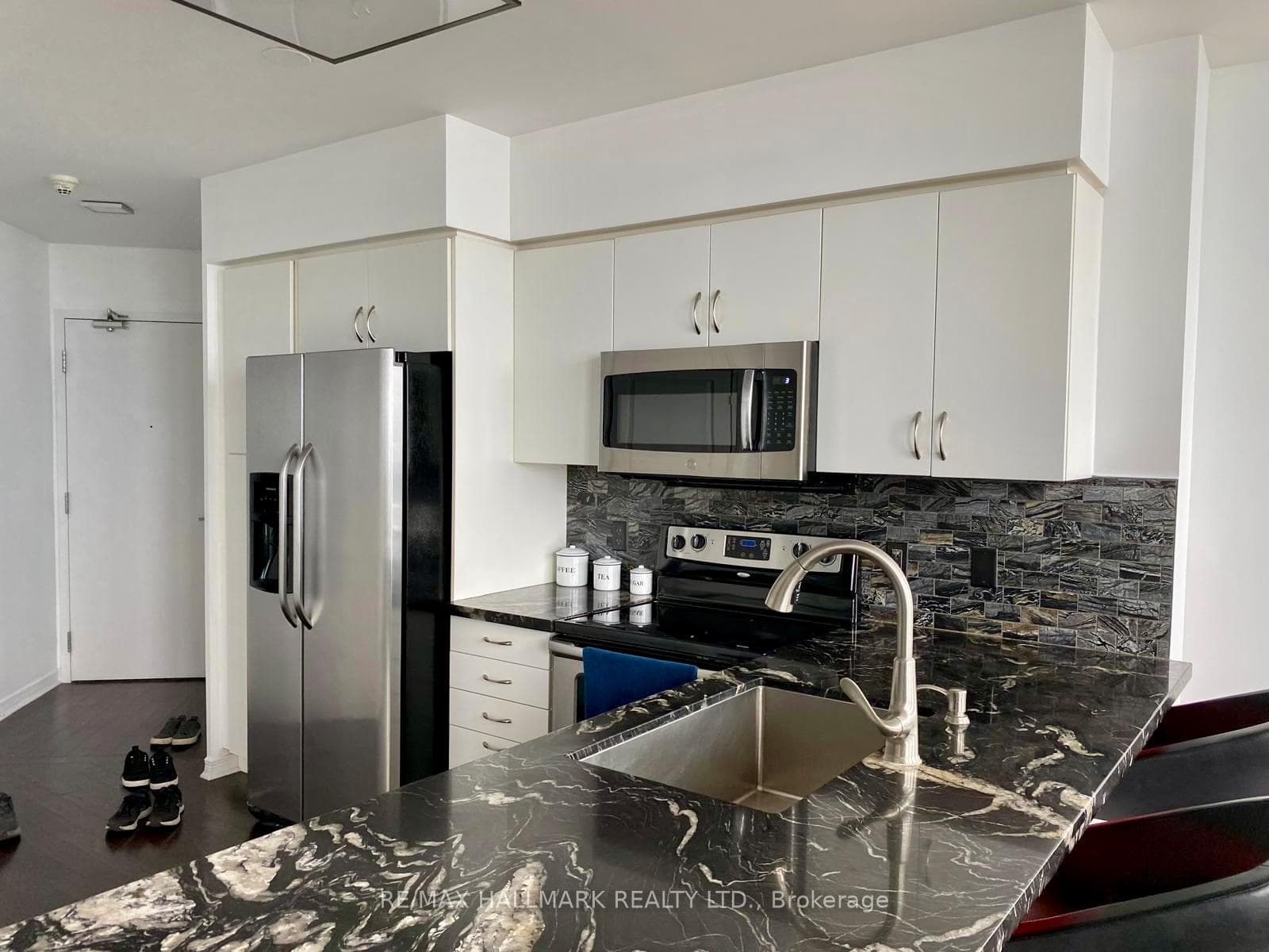 2240 Lake Shore Boulevard Unit 3208 photo 4