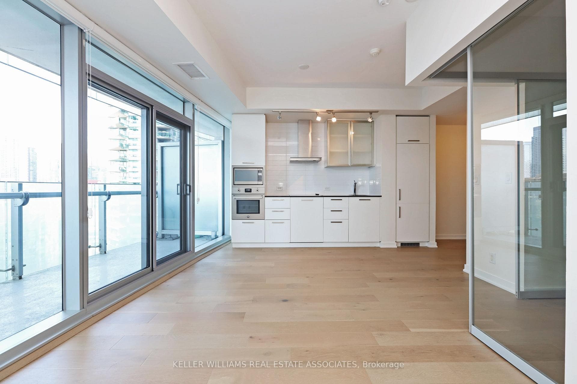 12 York Street Unit 1706 photo 1