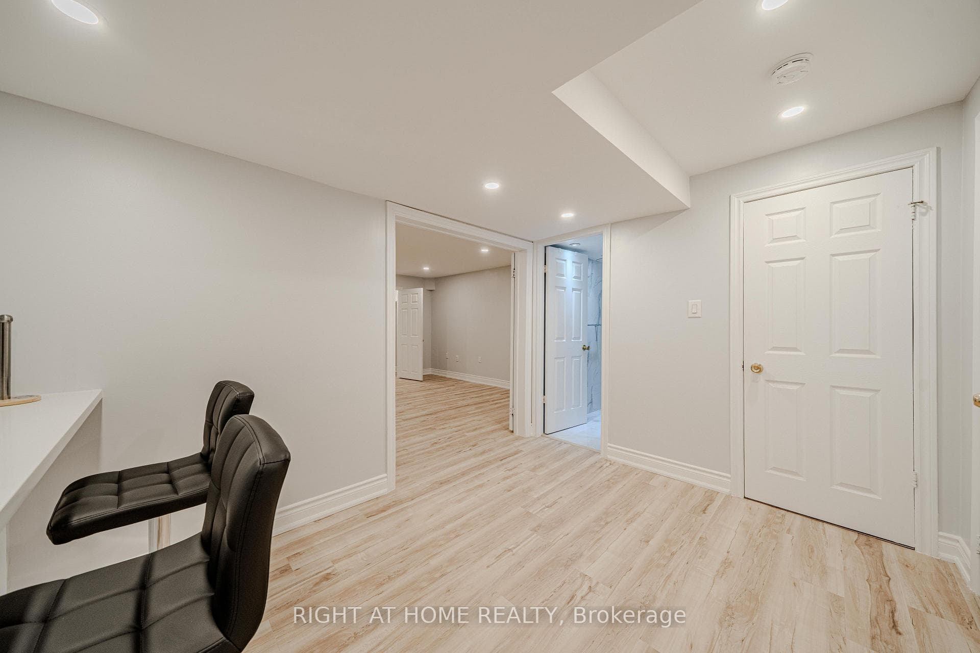 3 Glenayr Road Unit Lower photo 13