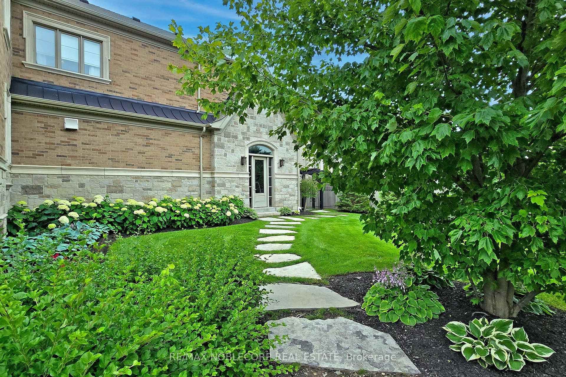 146 Degrey Drive photo 46