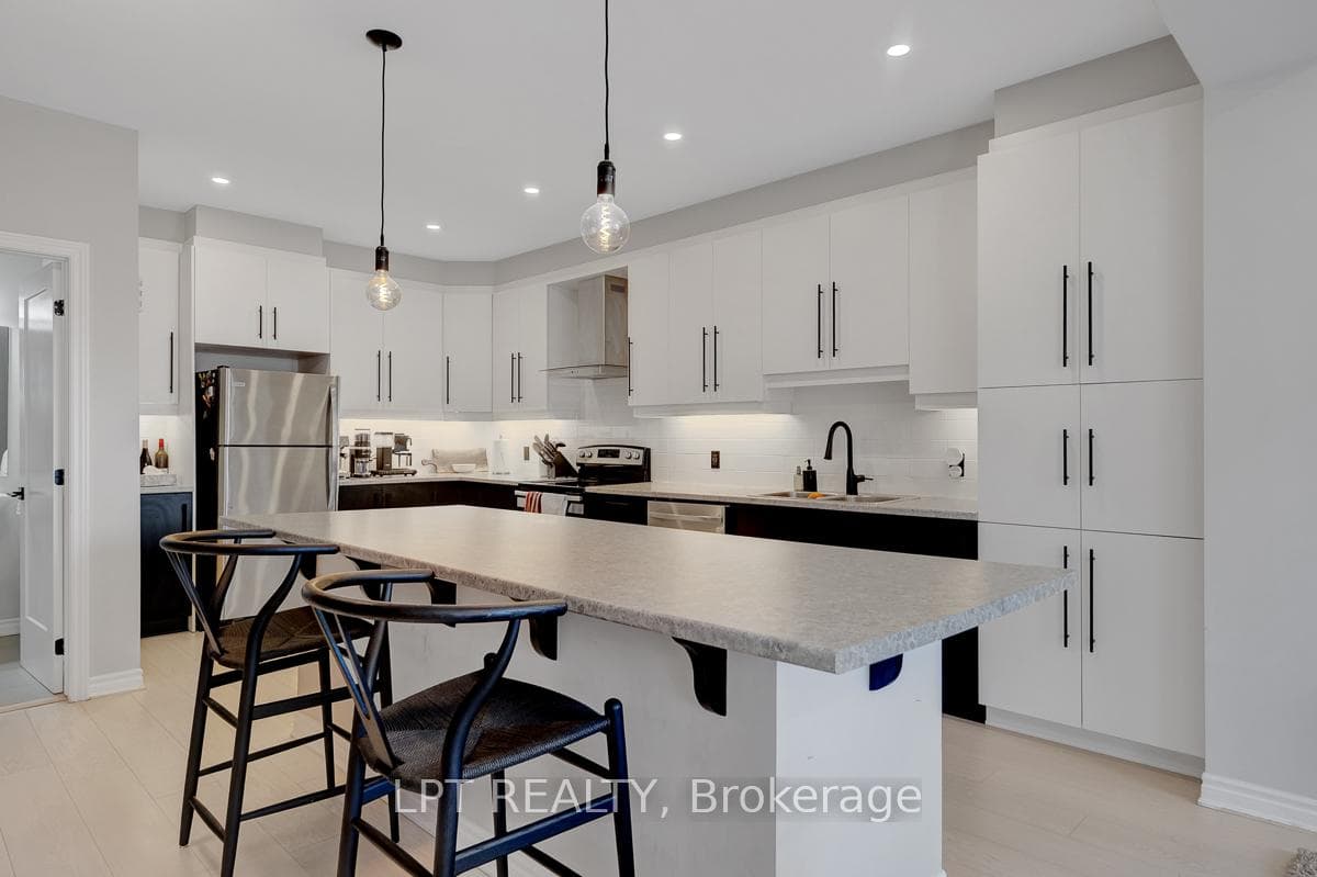 815 Kiniw Private photo 13