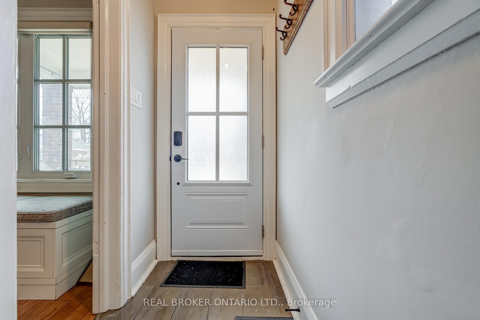 115 Harding Boulevard photo 3