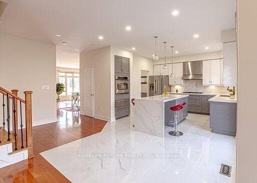 27 Appleview Road Unit Main photo 12