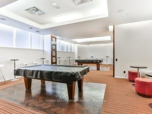 250 Wellington Street Unit 436 photo 35